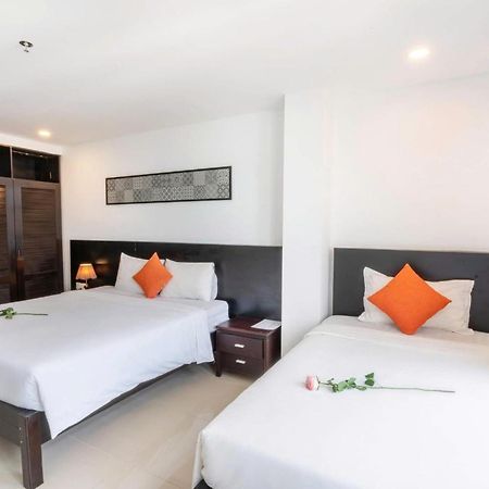 Queen Palace Sea View Hotel Дананг Екстер'єр фото