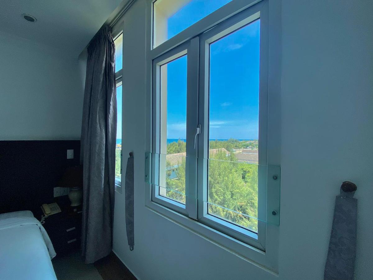 Queen Palace Sea View Hotel Дананг Екстер'єр фото
