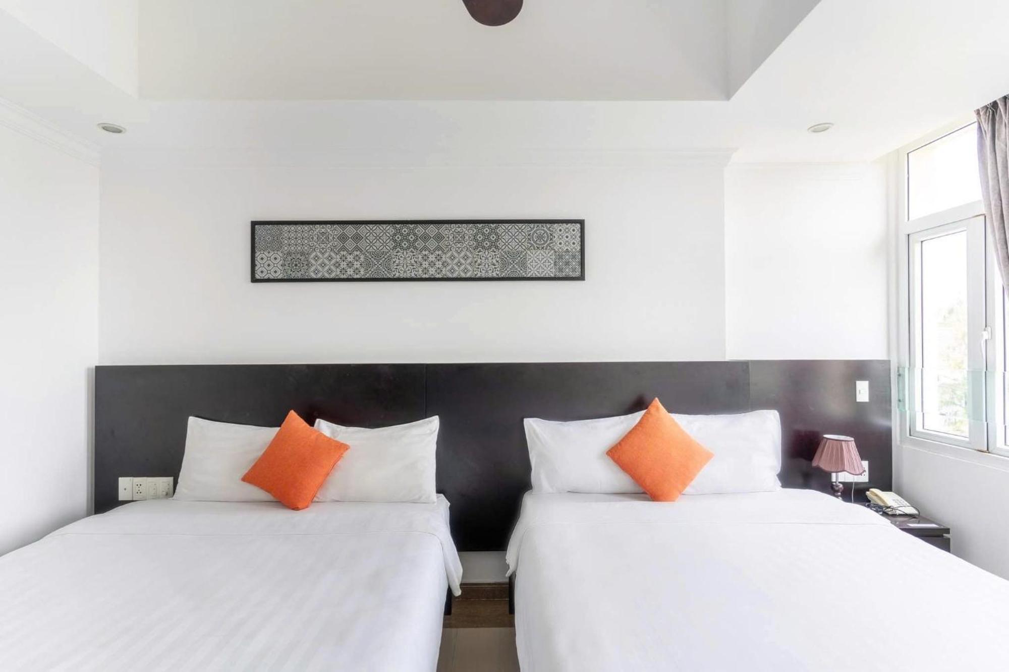 Queen Palace Sea View Hotel Дананг Екстер'єр фото